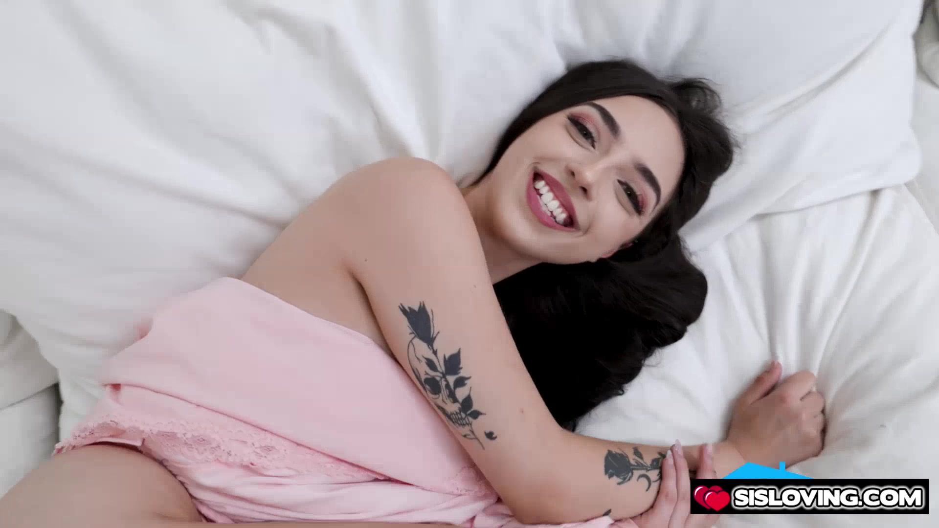 Stepbro Reads Scarlett Rosewoods Diary and Takes her Virginity